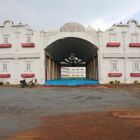 Oyo 18965 Parampara Garden Dharmpura Exterior photo