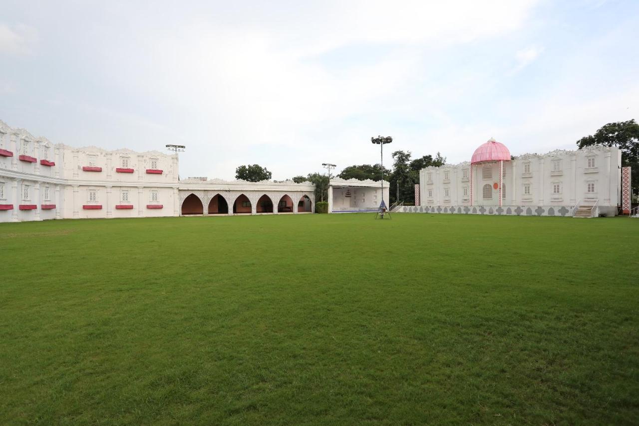 Oyo 18965 Parampara Garden Dharmpura Exterior photo